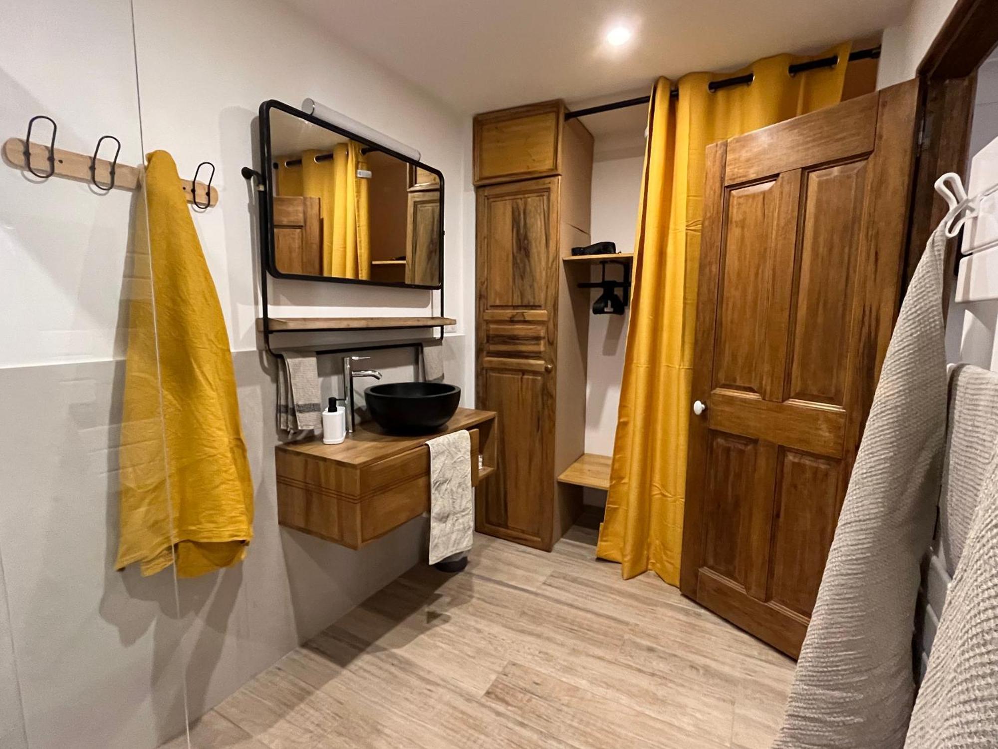Hestia Bed & Breakfast Robion en Luberon Dış mekan fotoğraf