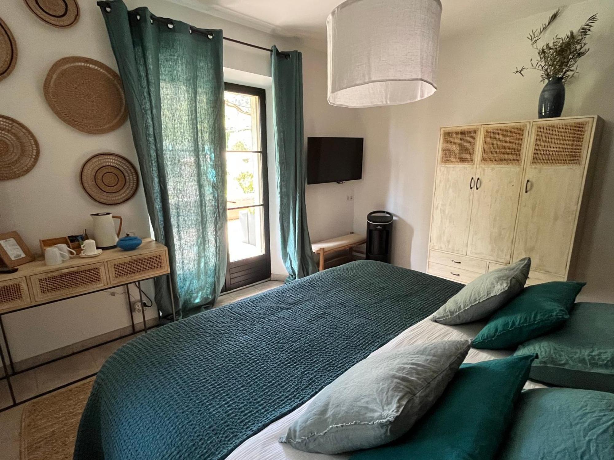 Hestia Bed & Breakfast Robion en Luberon Dış mekan fotoğraf