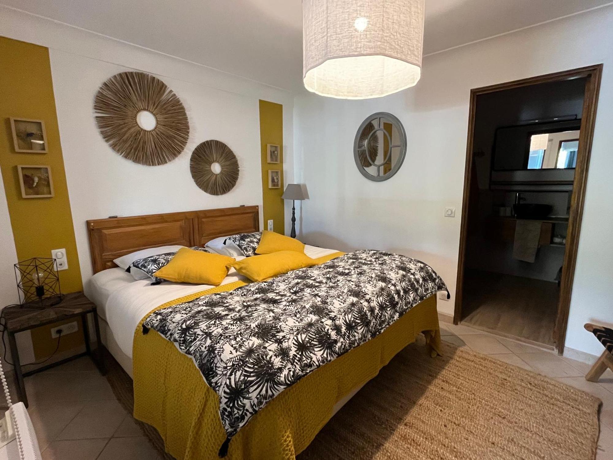 Hestia Bed & Breakfast Robion en Luberon Dış mekan fotoğraf